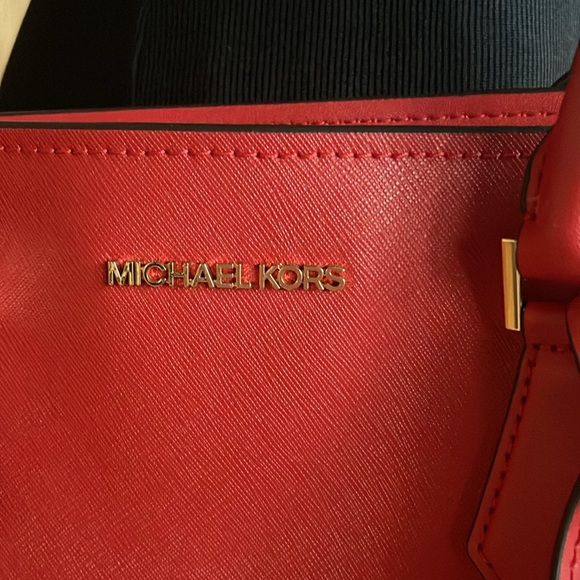 Michael Kors purse - Picture 3 of 11